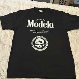 NWOT Modelo Cervesa tee